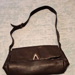 Apostrophe Elegant Black Accessory with Gold Accent